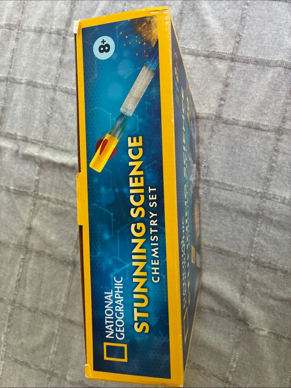 National Geographic Stunning Science Chemistry Set - Blue & Yellow